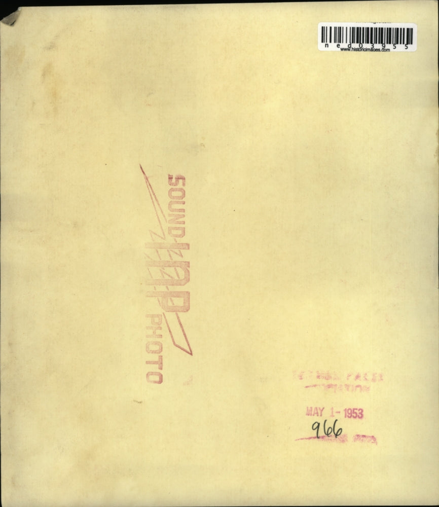 1953 Press Photo Wash DC Career diplomat John Carter Vincent & wife