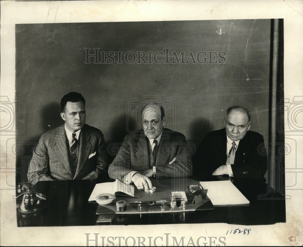 1929 Press Photo Attorney Oliver Loomis Oscar Raymond & Oliver Pagan