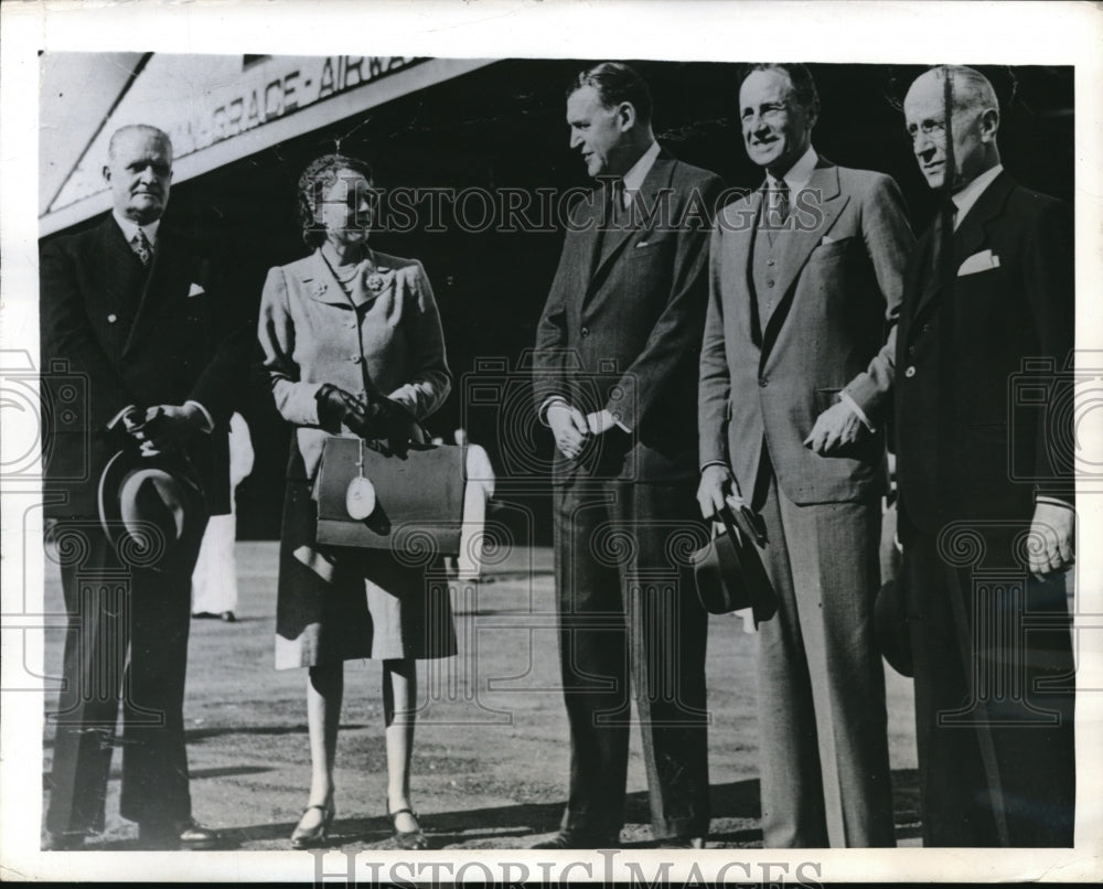 1943 Press Photo Us Amb. to Argentina Norman Armour and his wife