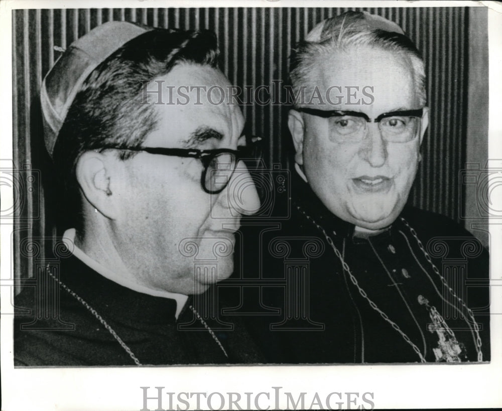 1969 Press Photo Archbishop Avalar Vilelz & Bishop Johanna Venderach
