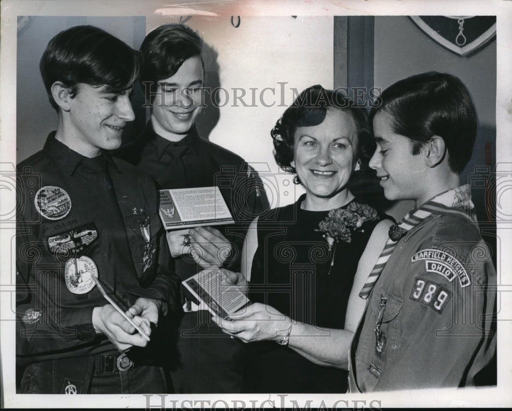 1970 Press Photo Mrs George Vince & sons William, George and Michael