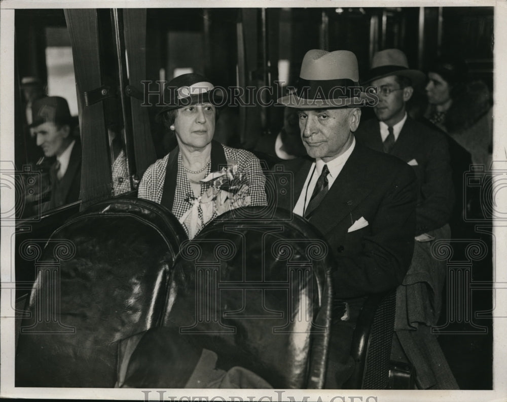 1933 Press Photo Sec of State Cordell Hull & wife enroute to London