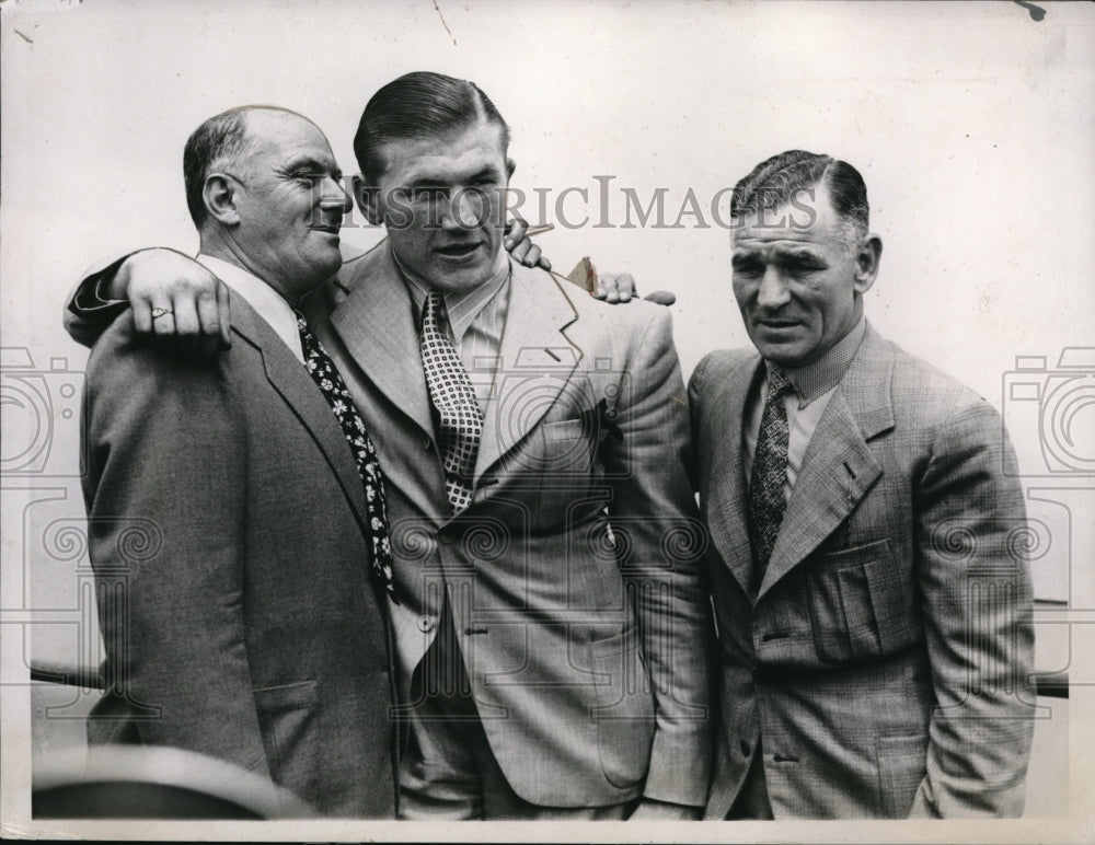 1937 Press Photo Mike Jacobs, Tom Farr & Ted Broairibb