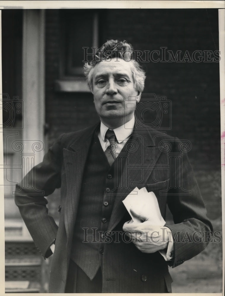 Load image into Gallery viewer, 1933 Press Photo Dr William F G Swann Principal speaker in Philadelphia
