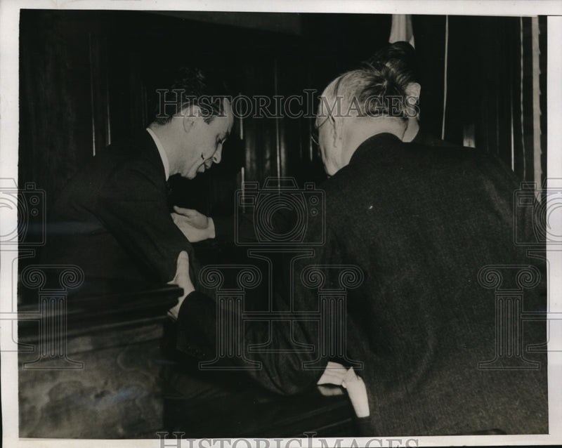 Load image into Gallery viewer, 1938 Press Photo Paul Wright &amp; dad Dr JJ Wright at son's murder trial

