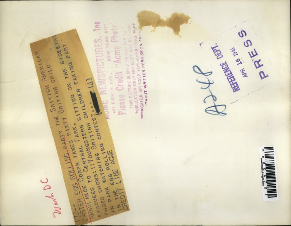 1941 Media Photo Youngsters Watch British Child Evacuees Roll Easter Eggs