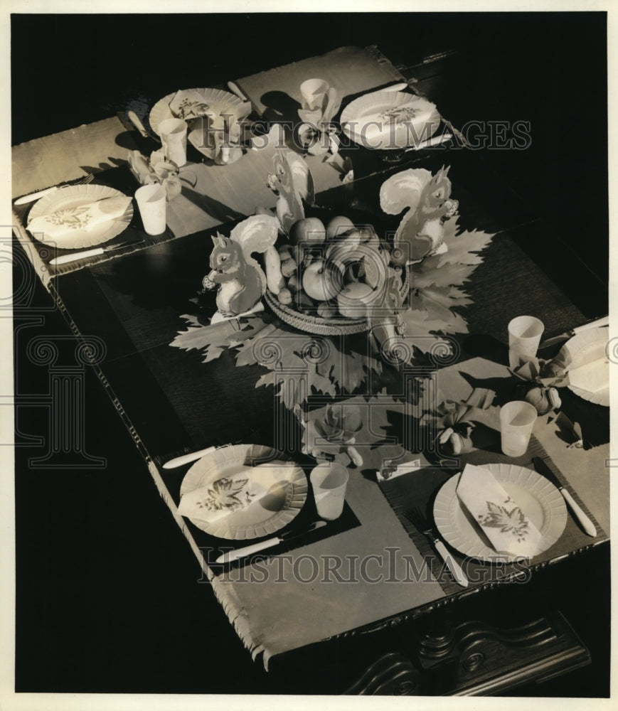 1935 Press Photo Elegantly Set Dining Table Mrs Penrose Lyly