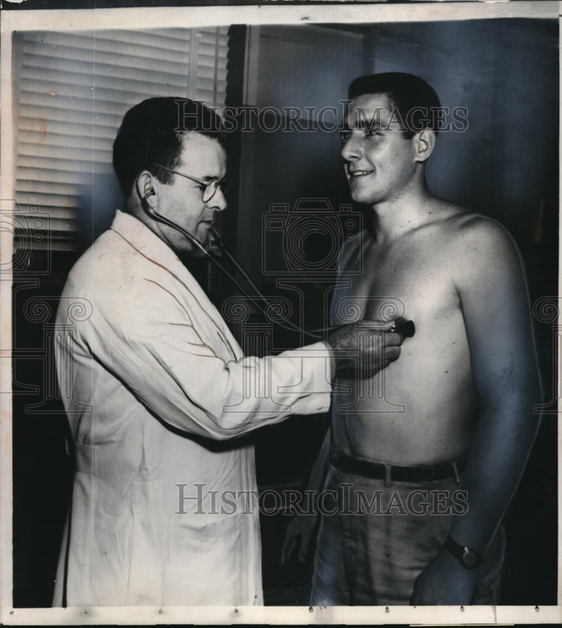 Load image into Gallery viewer, 1956 Media Photo Frank Tamburello Has Heart Checked At Induction Center
