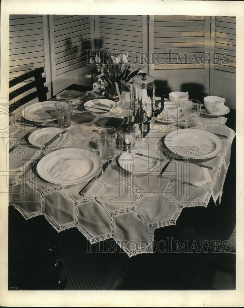 1936 Press Photo Table Setting For Four Near Window