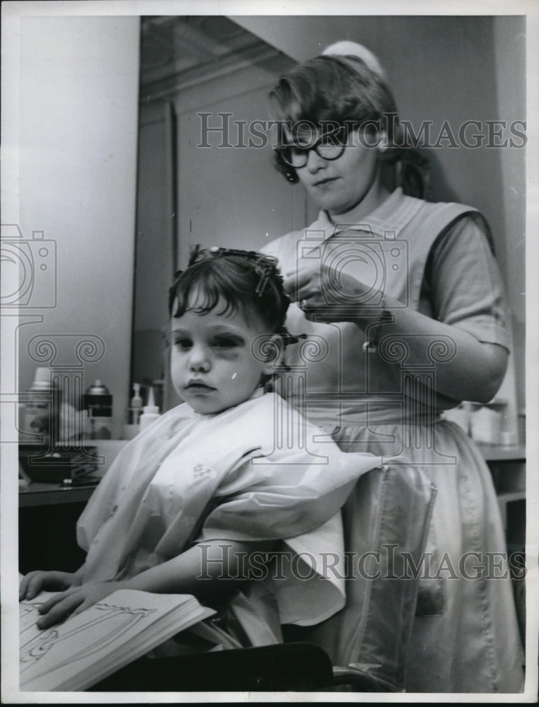 1961 Press Photo Three year old Dorothy June Schickler of New Hyde Park