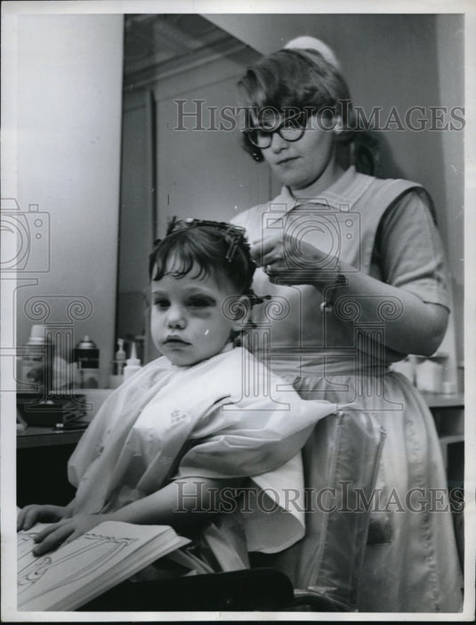 1961 Press Photo Three year old Dorothy June Schickler of New Hyde Park