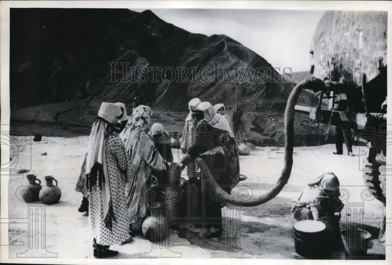 Load image into Gallery viewer, 1968 Press Photo Tadziik USSR near Afghanistan border water delivery truck
