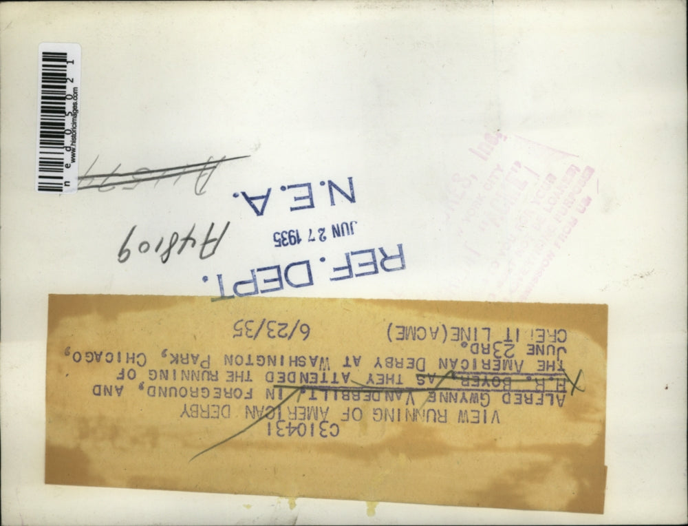 1935 Press Photo Alfred G Vanderbilt & HR Boyer at races in Chicago