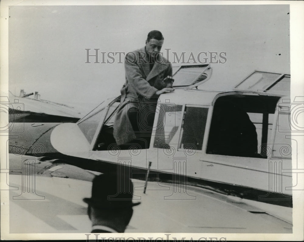 1936 Press Photo The Prince of Wales & his private airplane at Croydon