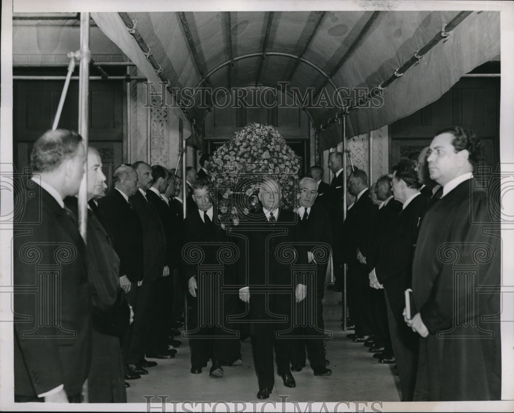 1938 Press Photo Funeral at Temple Emanual with pallbearers