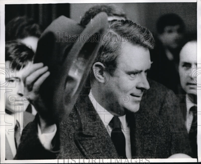 Load image into Gallery viewer, 1969 Media Photo Paris France Cyrus Vance at Vietnam peace talks - ned05143
