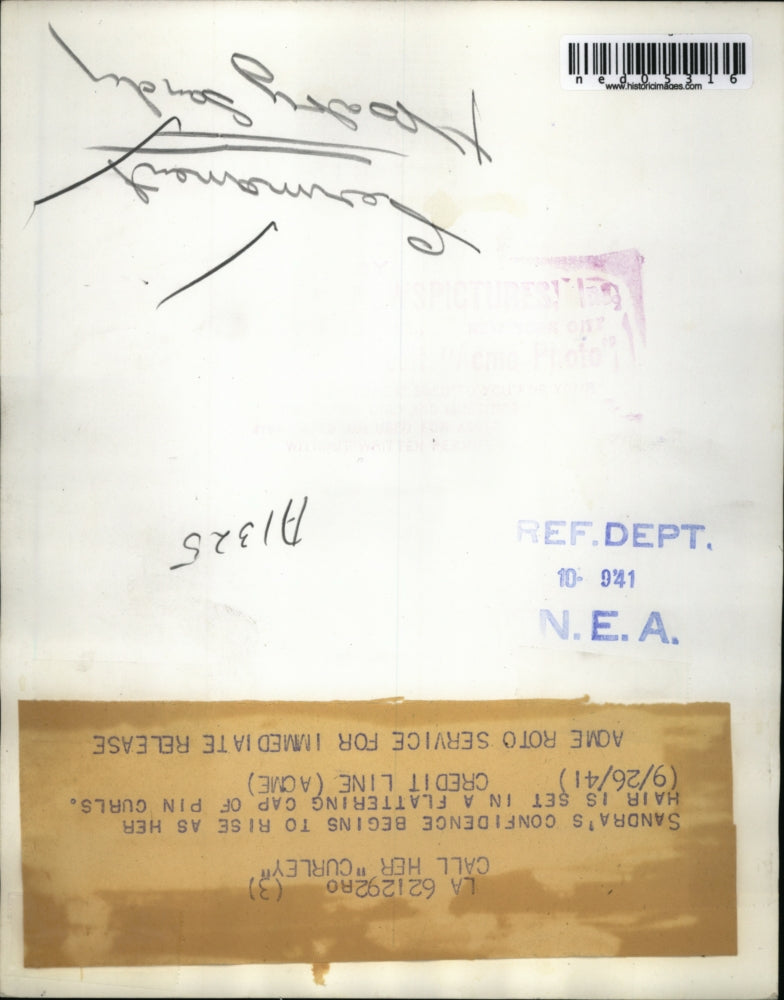 1941 Press Photo Child Sandra at the hair salon for pin curls