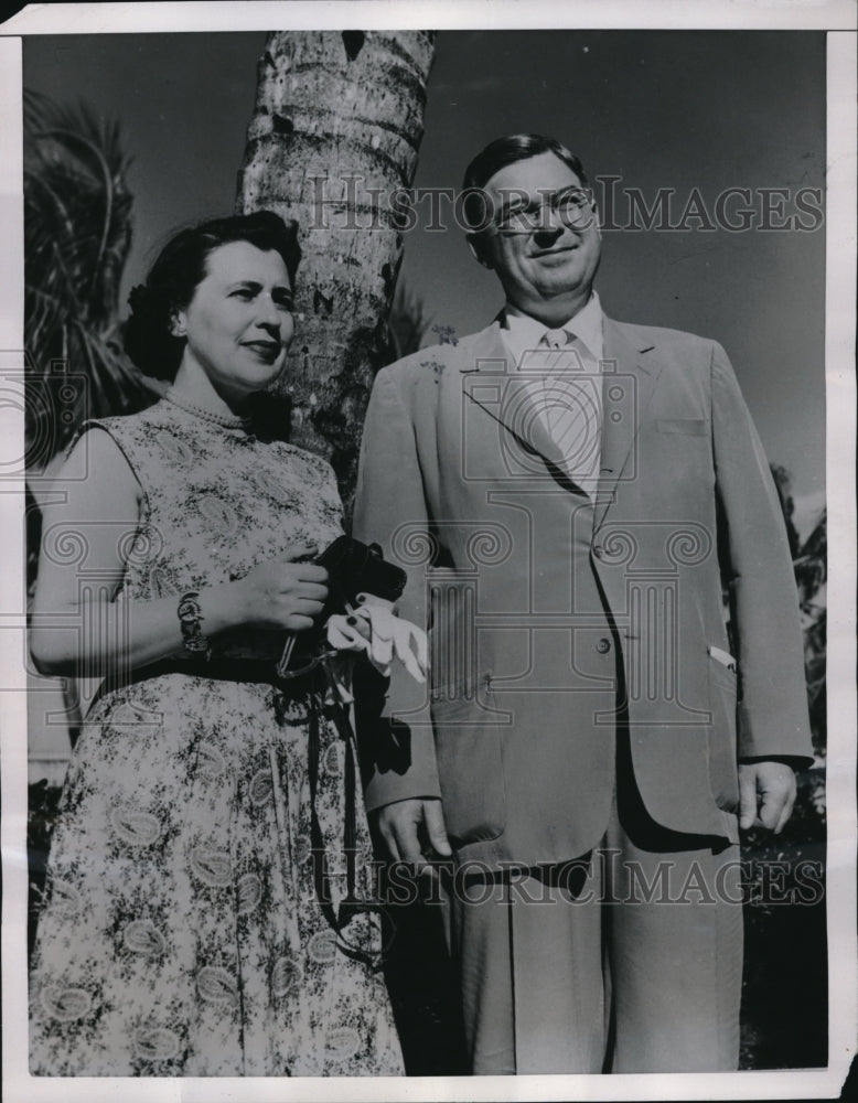 1952 Media Photo Nassau Bahamas Dr & Mrs Floyd McAffree