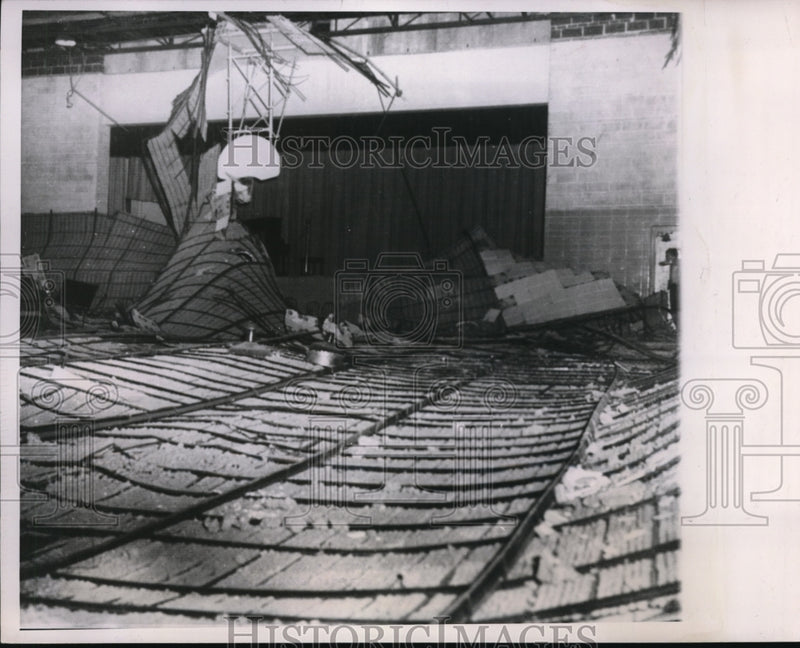 Load image into Gallery viewer, 1951 Press Photo Atwood Kansas School auditoriem collapsed while empty
