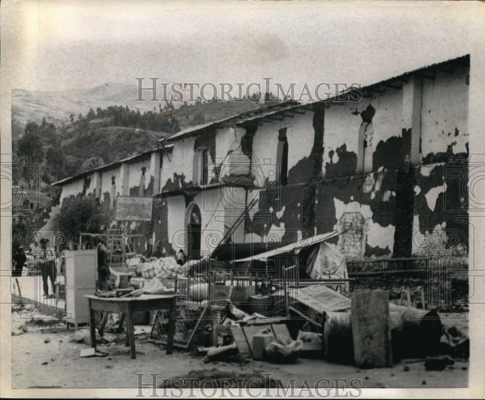 1970 Press Photo Household belongings piled up following earthquake in Huafaz