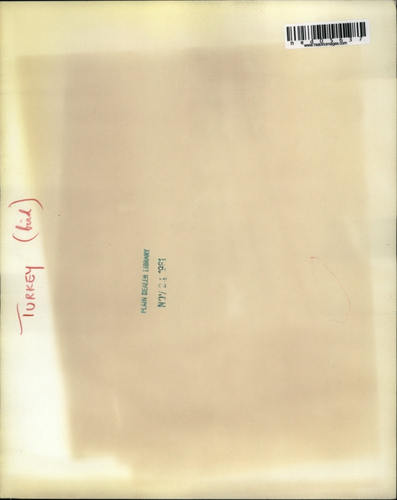 1981 Press Photo Debria Ann Aliff of Huntington with Thanksgiving Turkey