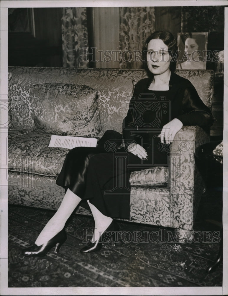 Load image into Gallery viewer, 1934 Press Photo Mrs. Vanderbilt will appeal from the decision of the court

