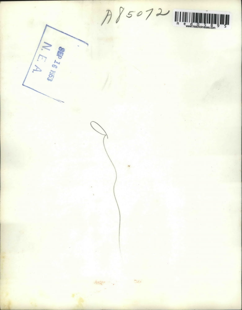 1953 Press Photo Mrs. Margaret Achee and her father-in-law Ed Achee in tears