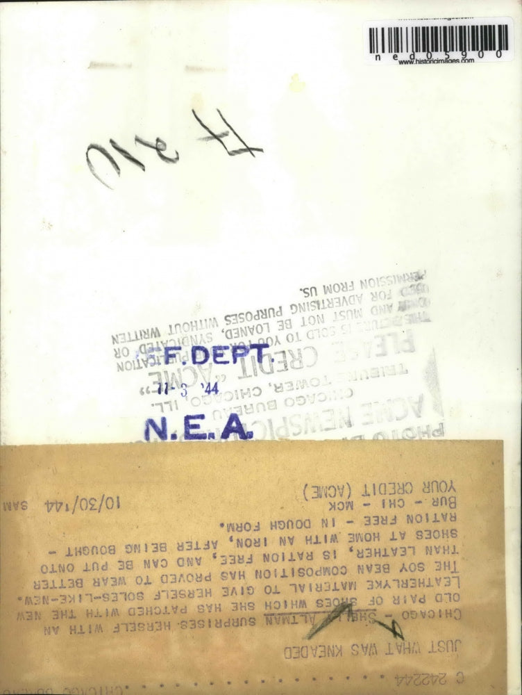 1944 Press Photo Sheila Altman on shoes patched with leatherlyk material