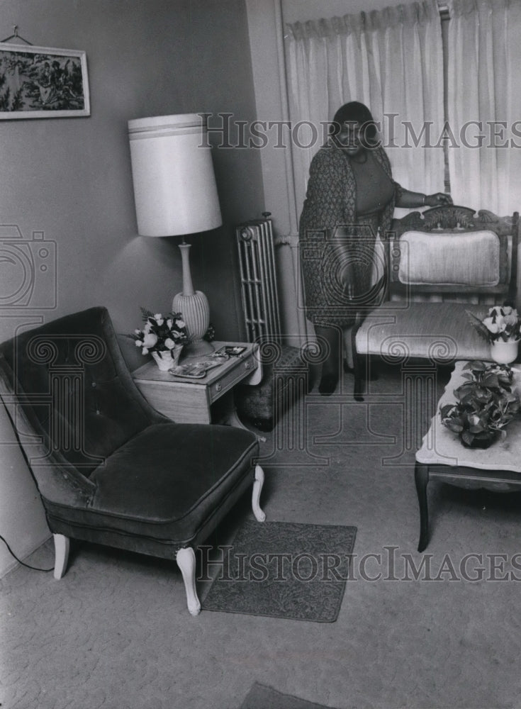 1967 Media Photo Mrs. Baskin is having some interior designing ideas at her home