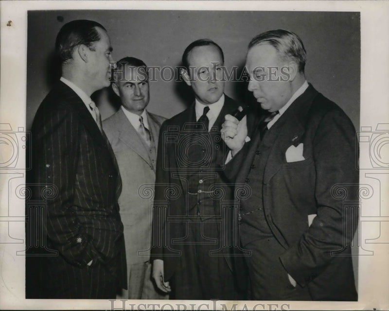 Load image into Gallery viewer, 1940 Press Photo Gov.William Vanderbilt,Comm. Richardson, H.Williams &amp; R.Baldwin
