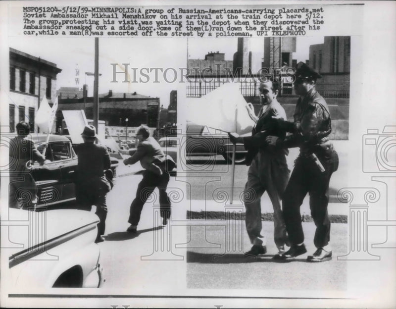 Load image into Gallery viewer, 1959 Media Photo Russian Americans protest visiting Mikhail Menshikov in US
