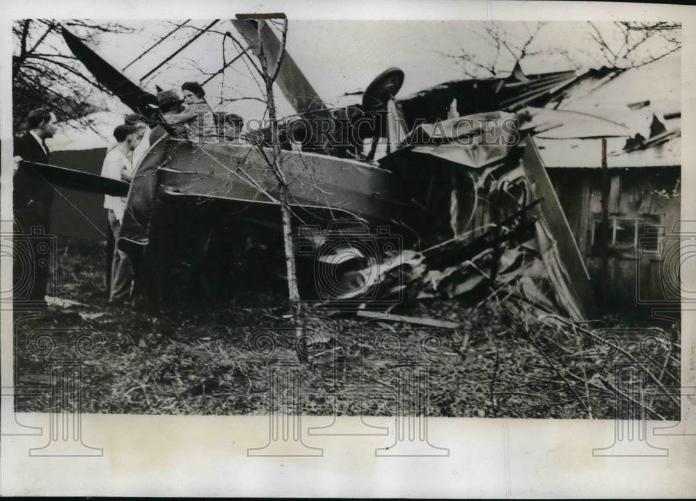 1935 Press Photo Sally Schultz, Ray Shaw plane crash in Pa