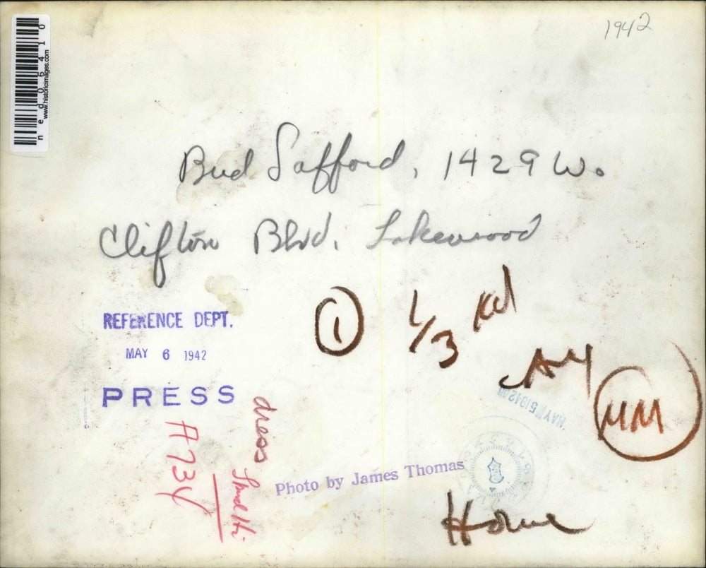 1942 Press Photo Bud Safford in a antique auto parade.