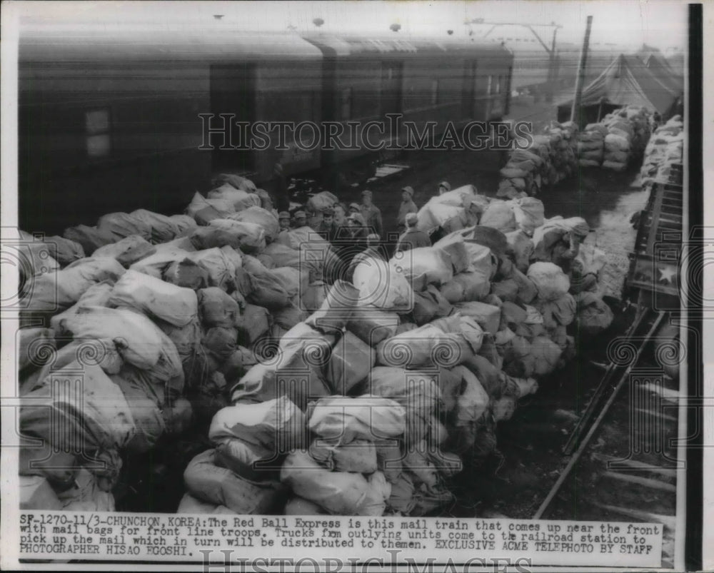 1951 Press Photo Huge numbers of mail to be picked up by the mail train