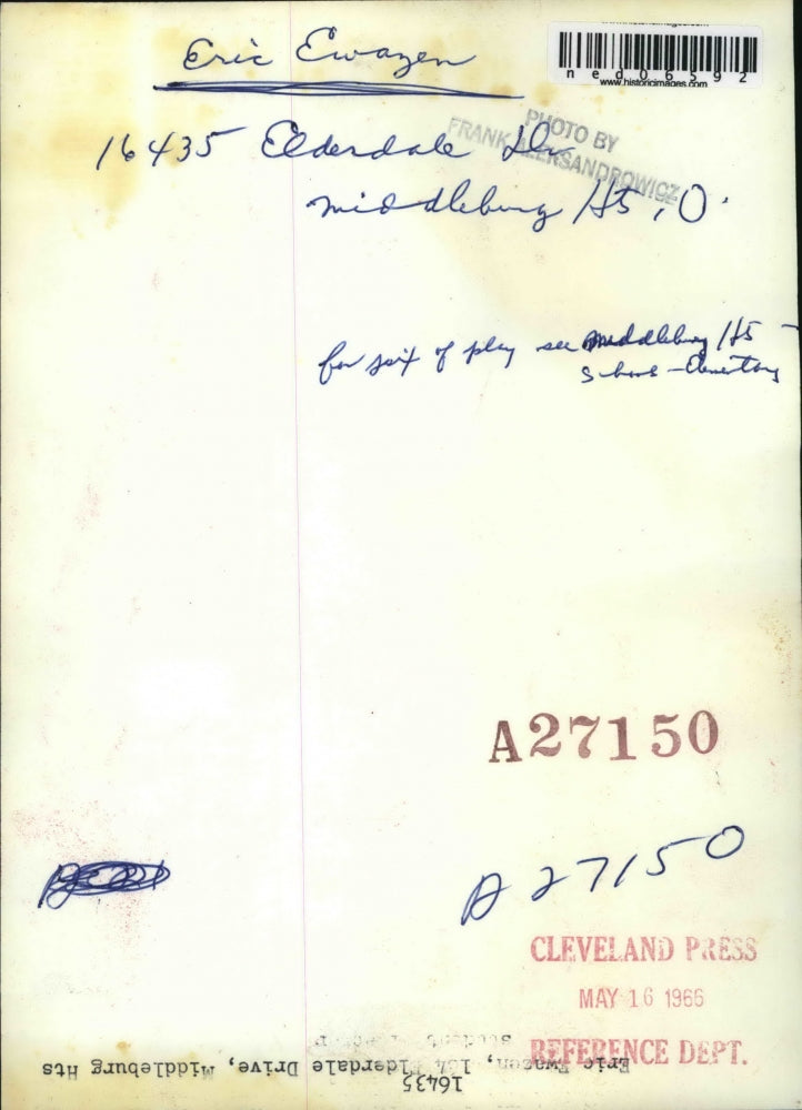 1966 Press Photo Eric Ewagen is a choir member at his school