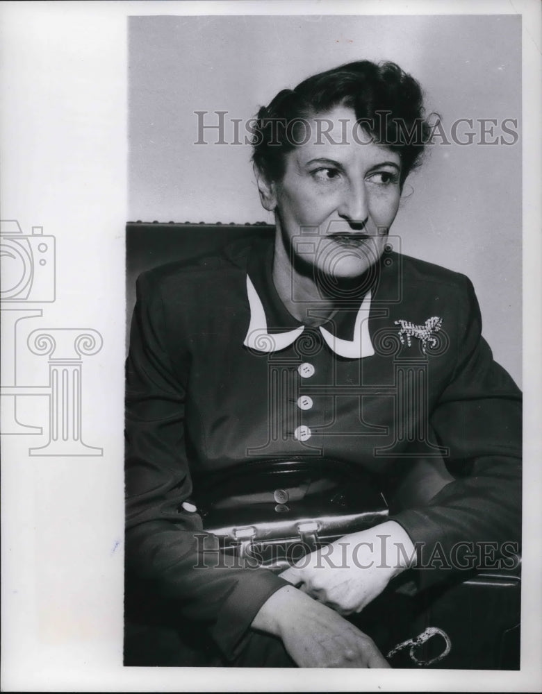 Load image into Gallery viewer, 1954 Press Photo Portrait of Mrs. Margaret Adams
