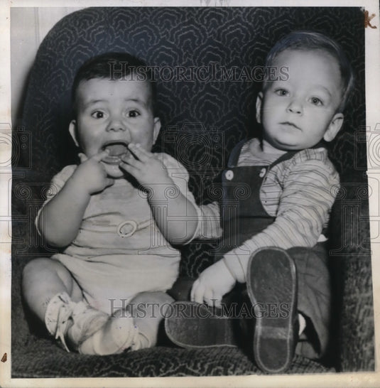 1944 Media Photo Little boy Richard Van Vlerah is an uncle to a baby boy Kenneth