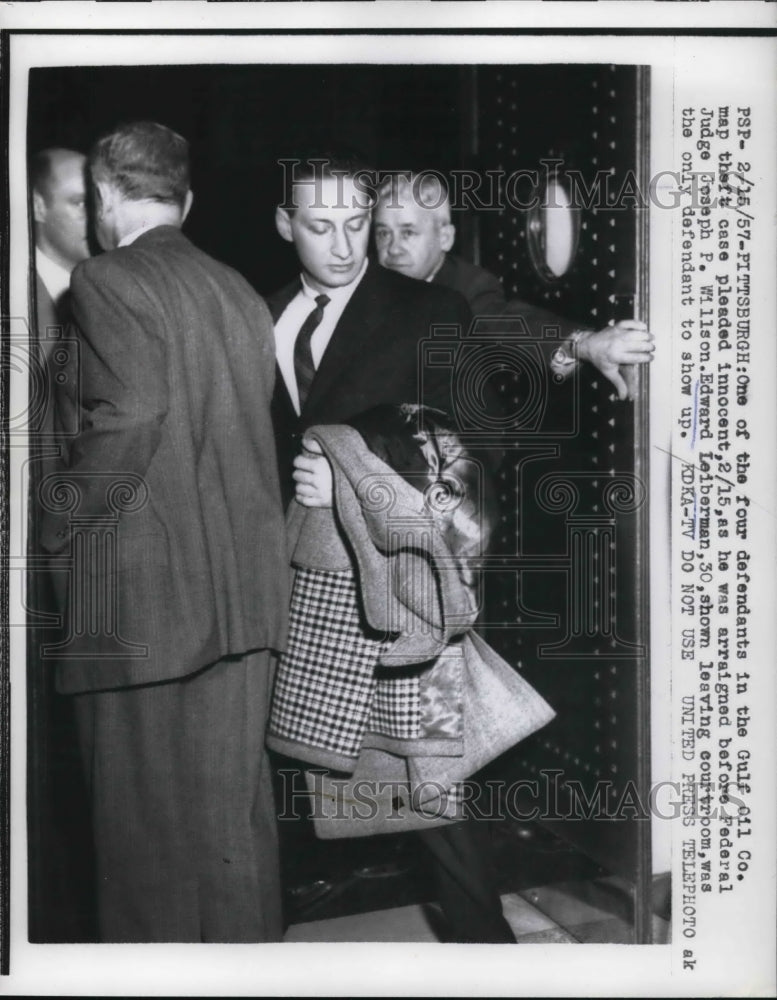 Load image into Gallery viewer, 1957 Press Photo Pittsburg Edward Leiberman pleads innocent in map theft
