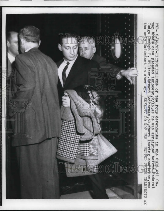 1957 Press Photo Pittsburg Edward Leiberman pleads innocent in map theft