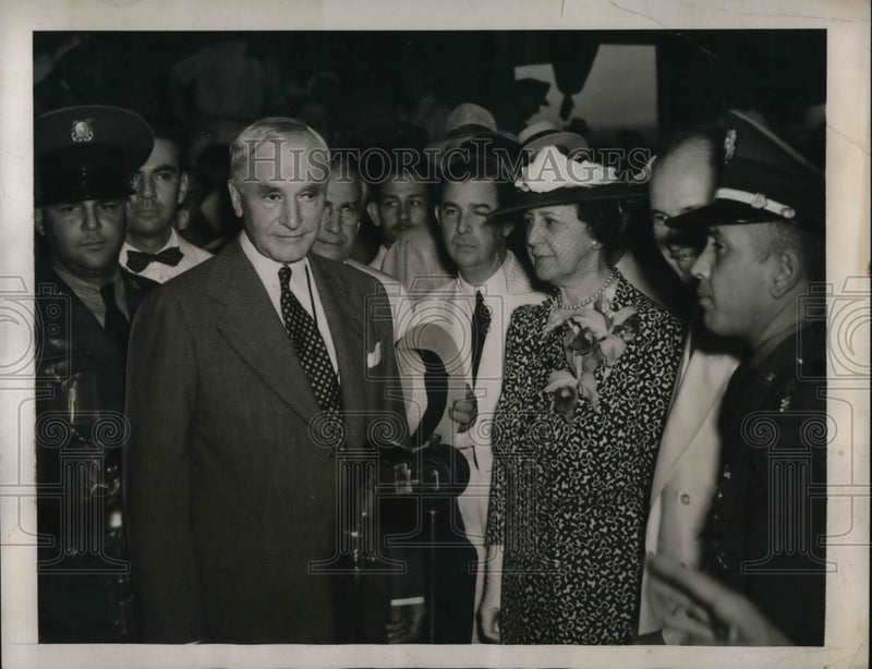 Load image into Gallery viewer, 1940 Press Photo Havana Sec of State &amp; Mrs Cordell Hull Amb G Messersmith
