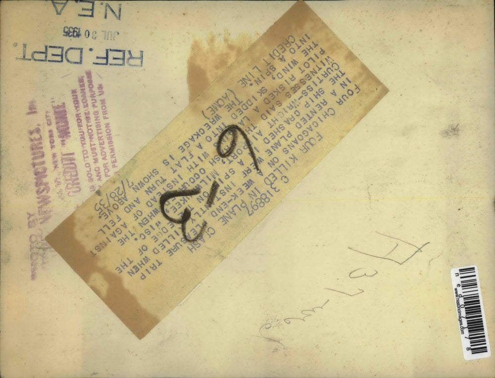 1935 Press Photo Plane crash wreckage near Milwaukee Wis