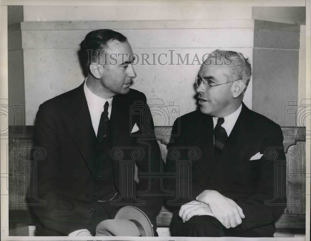 1938 Press Photo Judge John O'Rourke and Judge Arthur P McNulty during recess