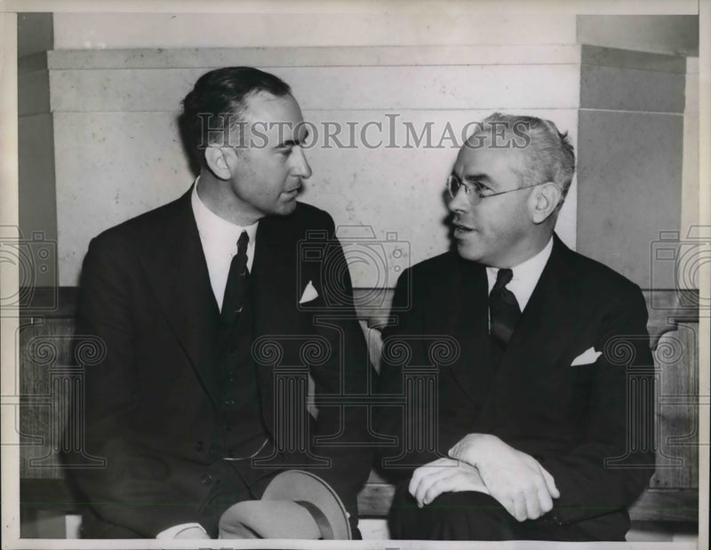 Load image into Gallery viewer, 1938 Press Photo Judge John O'Rourke and Judge Arthur P McNulty during recess
