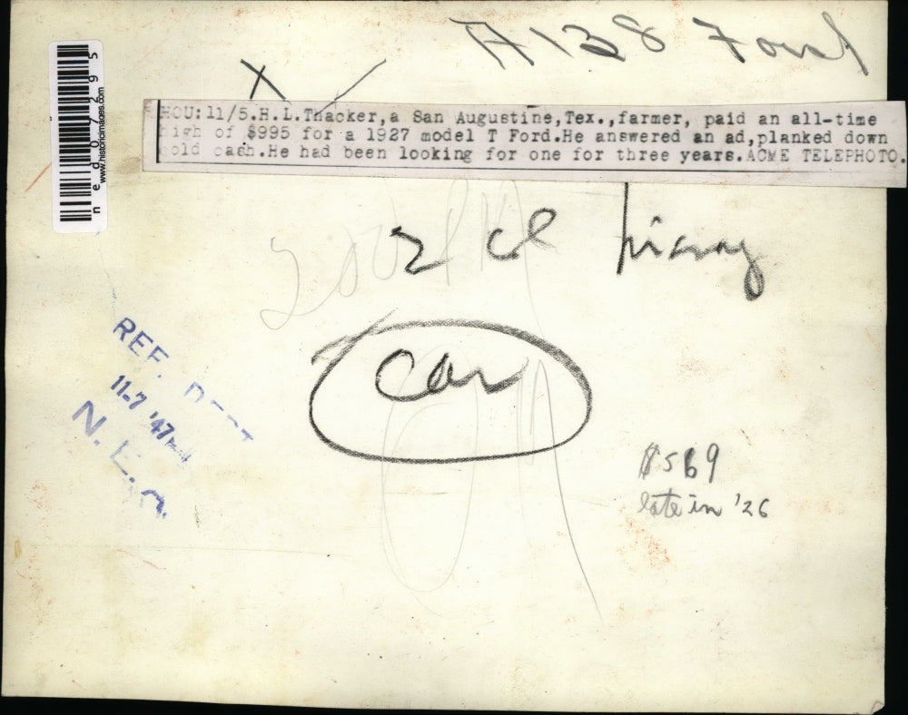 1947 Press Photo HL Thacker, a San Augustine, Texas in his 1927 T Ford.