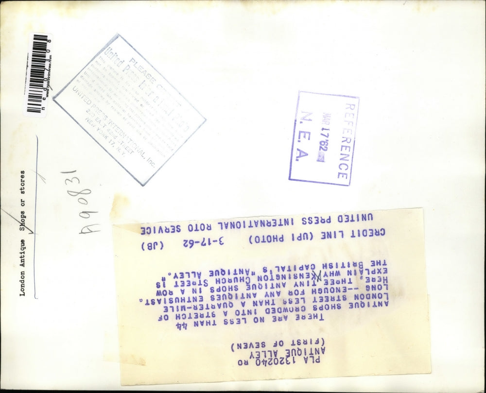 1962 Press Photo Antique shops in London England - ned07308