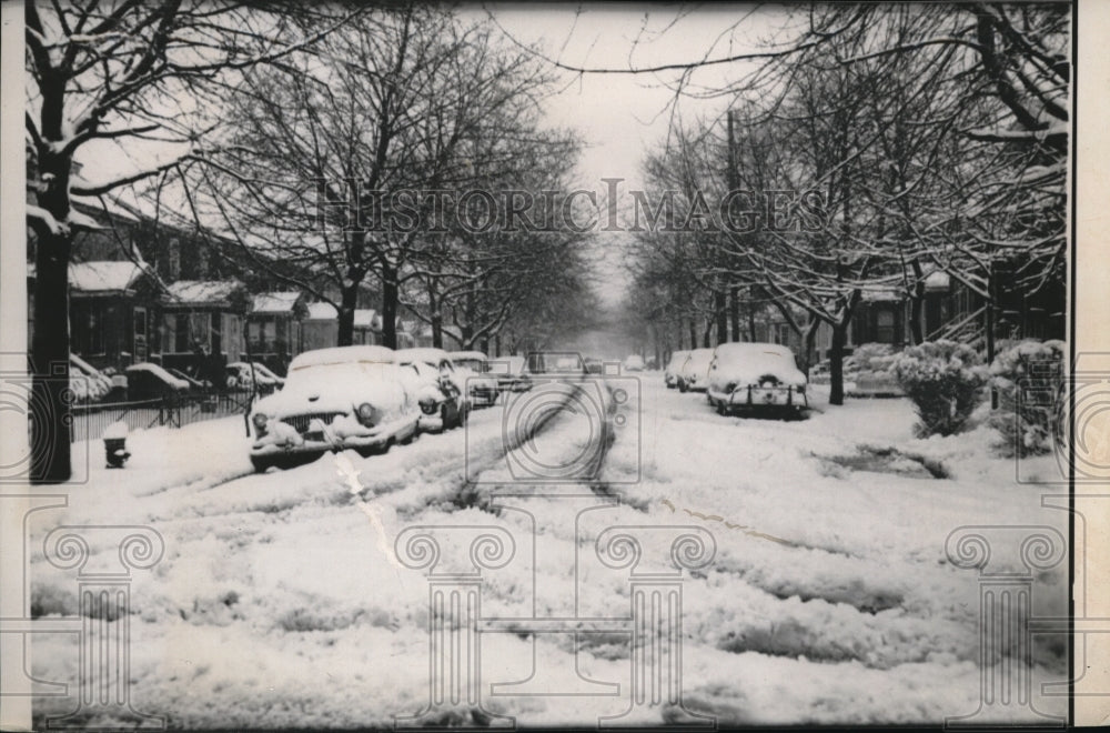1958 Press Photo The first day of spring made the Jamaica street paralized