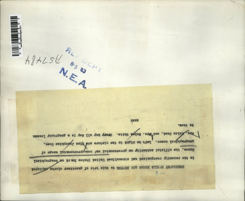 1943 Press Photo 3 girls of the "United States Board on Geographical Names"