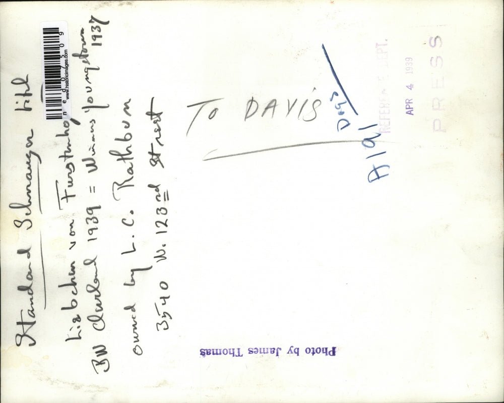 1939 Press Photo L.C. Rathbum's standard schnauzer