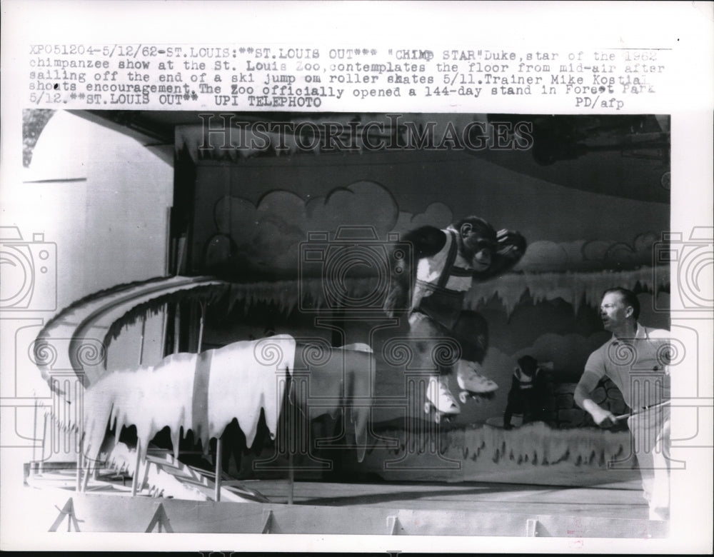 1962 Press Photo Duke, the chimp, star of the 1962 chimpanzee show