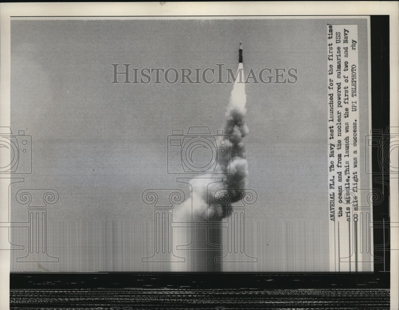 Load image into Gallery viewer, 1960 Press Photo Navy test launched from nuclear powered submarine USS missile
